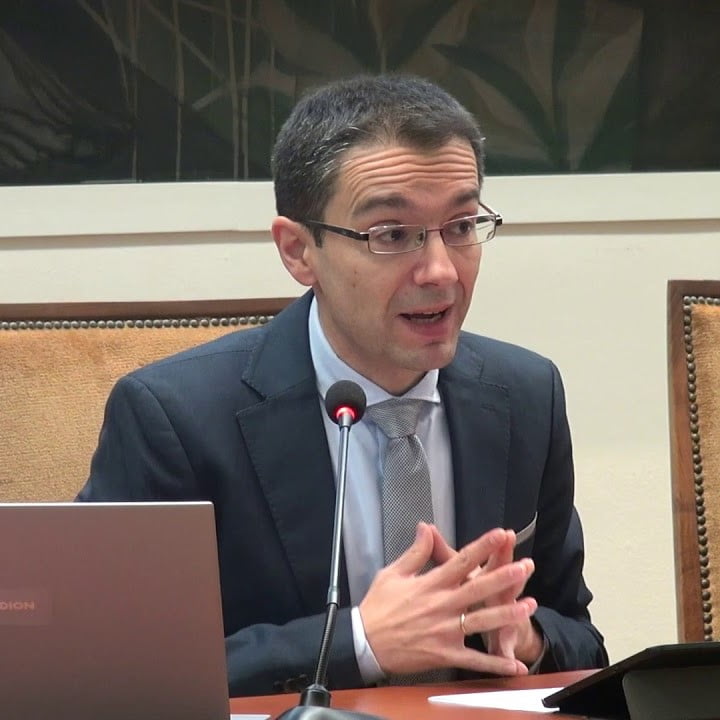 D. José Luis González Navarro