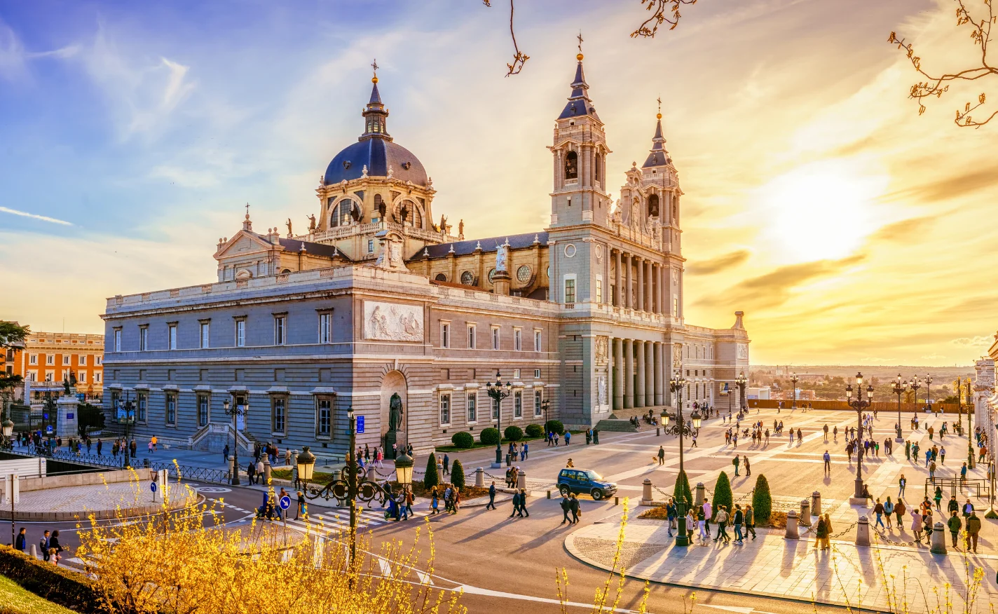 Paseos por Madrid desde sus edificios y sus museos